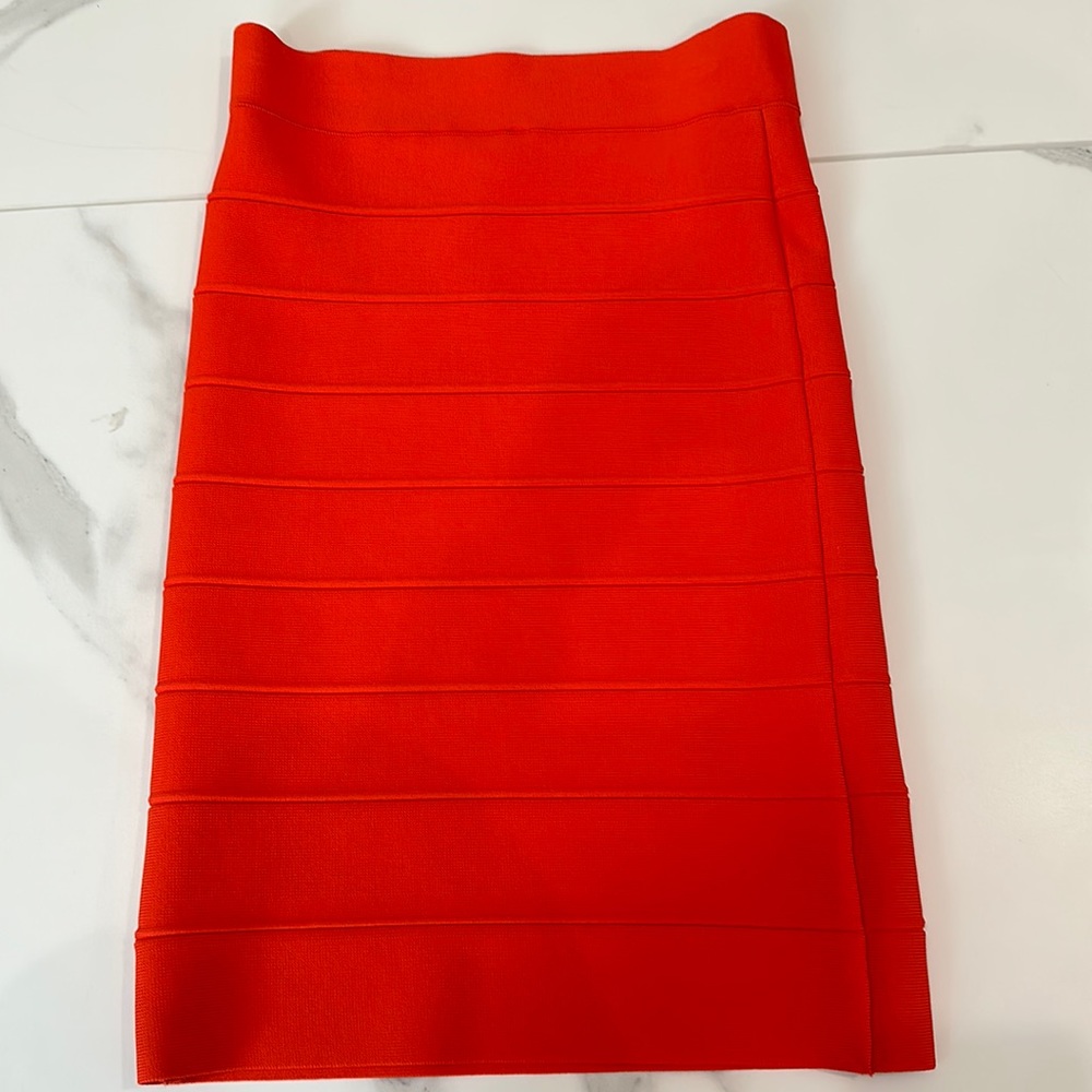 BCBG MAXZARIA red bandage skirt Small